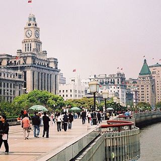 Visitors to Shanghai city can enjoy both ultra-modern sites and historic sites from various eras. On