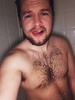 magikpelvis:@zacharydiary tagged me in another stop drop and selfie and I was already in the shower so….