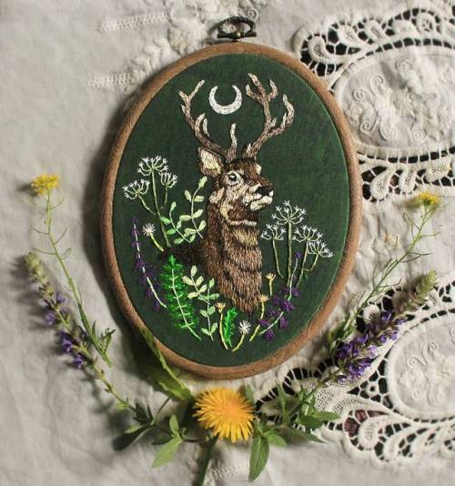 sosuperawesome:Embroidery Hoops by Jūra Gric on EtsySee our ‘embroidery’ tag Follow So Super Awesome