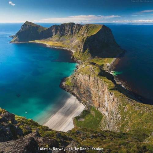 Beauty of NatureLofoten Islands in Norway - ph. by Daniel Kordanwinter 2014 (from danielkordan.com)