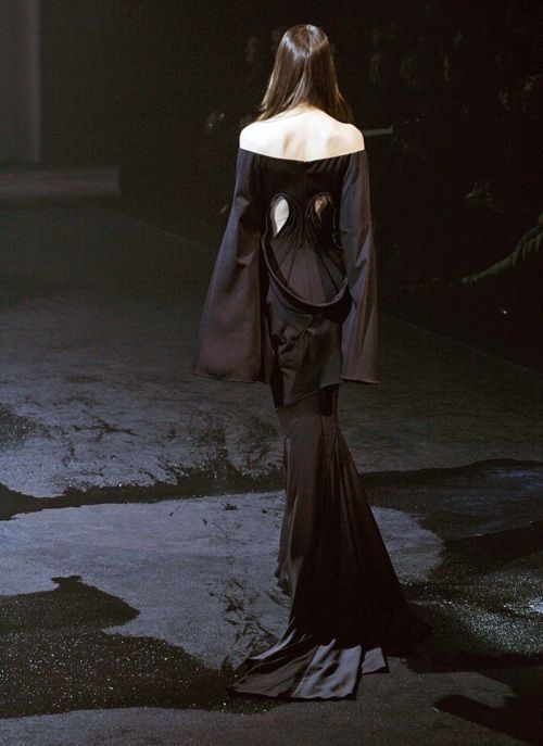 photographicpictures:Givenchy Haute Couture S/S 2007