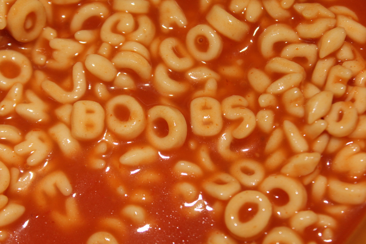 indors:  jerkidiot:  IMPORTANT SECRET MESSAGE IN THE SPAGETTIOS  &ldquo;son what