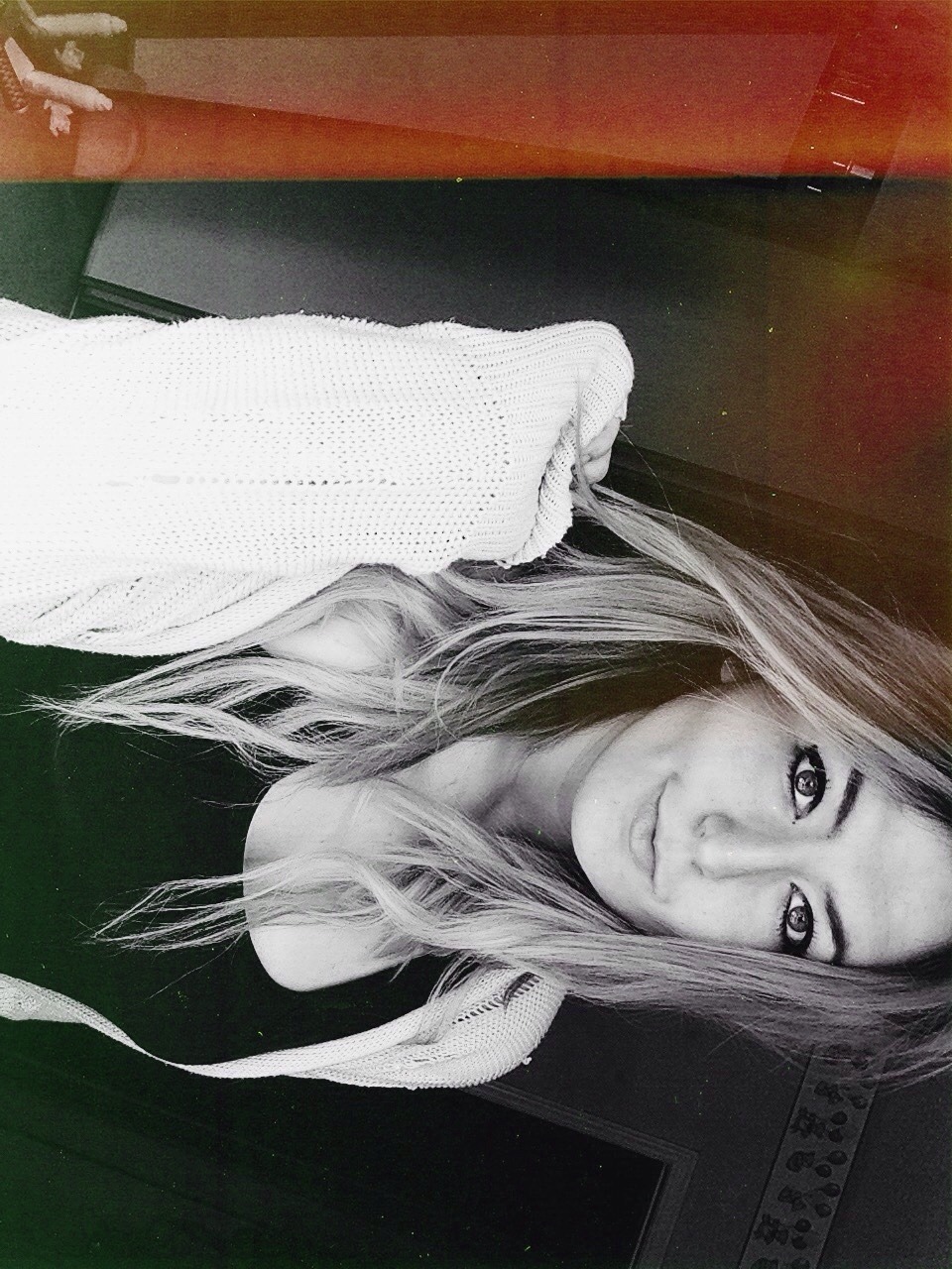 turqois-e:  she’s smoke✌️
