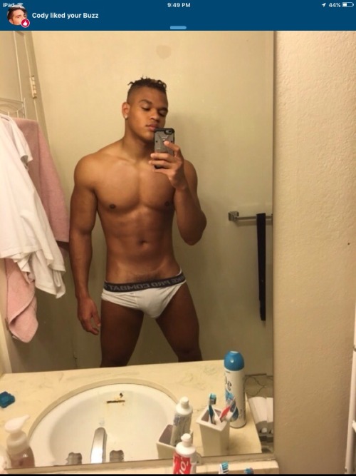 heelgod:  kings-show-off:  This ain’t fair adult photos