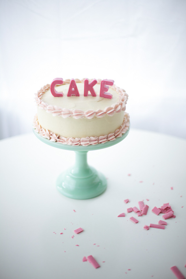 confectionerybliss:  Sweet Type: Candy Message Cake | Coco Cake Land