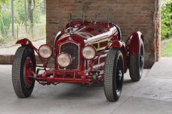 coolerthanbefore:  Alfa Romeo 8C 2300 that was owned and raced by Tazio Nuvolari to victory at the 1933 Targa Florio and Monza Grand Prix 