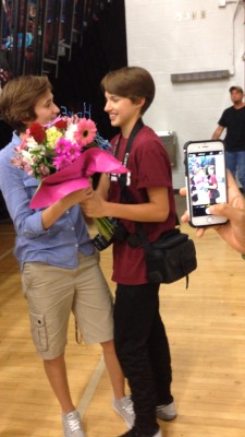 lovegaygirls:  I (in the blue) asked my girlfriend (in the maroon) to homecoming 