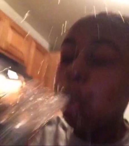 flexico-burress:  bando–grand-scamyon:  puffsaddy: thelovelybones124:   henny-de-gallo:  thabootyscholar:  why is twitter still free  twitter is honestly better than netflix   😭😭😭😭 why do ppl set themselves up like this. Btw she sounds like