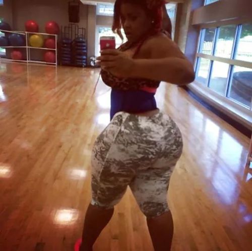 kurves-and-edges:  Ghetto Barbie