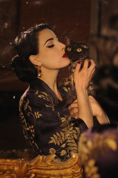 iconsofthepast:  Dita Von Teese 