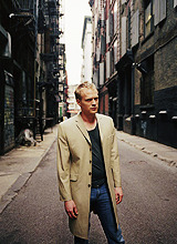 frankreich:LIFE RUINERS FROM THE UK (5/30) Paul Bettany (London, England)“The fact that in America b