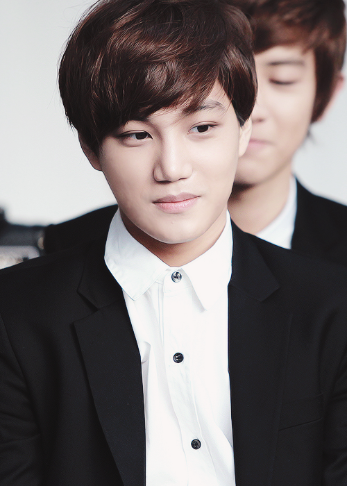 jonqdaes:  14/? portraits of jongin 