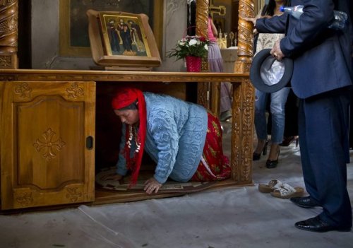 iophiels: “Romanian Romas Celebrate the Birth of the Virgin Mary “ Photo by Vadim Ghirda