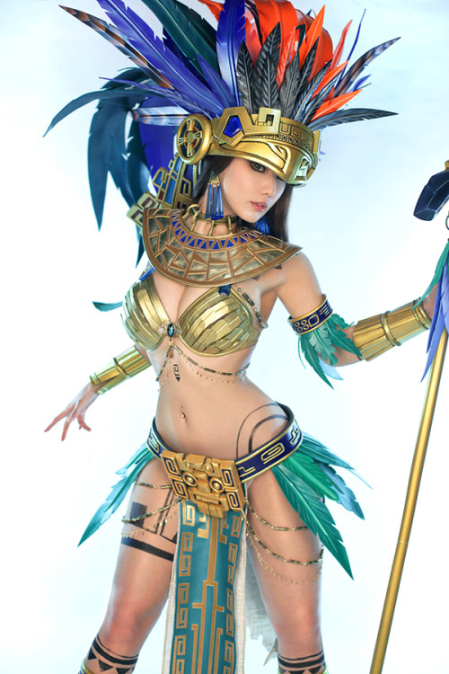 cosplayandanimes:   Mia -  Civilization Onlinesource