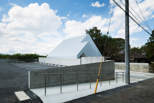 Kinubashi Pharmacy / Soeda and associates architects Japan, 2012