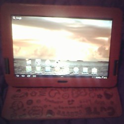 Tablet novo na capinha nova *-* #my #new