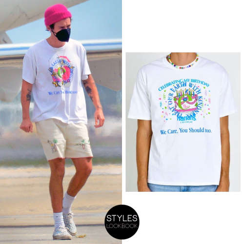 While arriving in Florida, Harry was pictured wearing a one of a kind Éliou upcycled Earth day T-shi