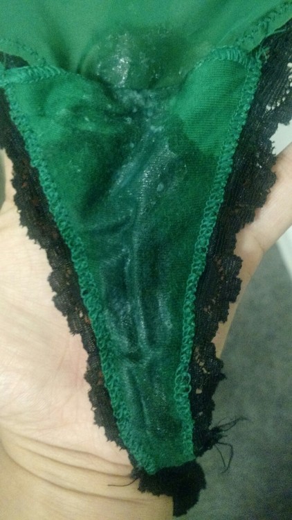 orchidraine:  Yesterday’s green & black VS thong.   Also… What happens when I’m shopping for lingerie and thinking about what it’d be like to play in all of it and how it’ll look on me. As well as thinking about selling my worn things, buying