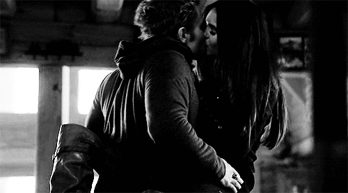 lovekissinggifs:  love