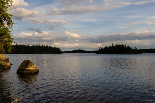 jeanpolfus:The Canadian Shield is an expanse of Precambrian igneous and metamorphic rocks that form 