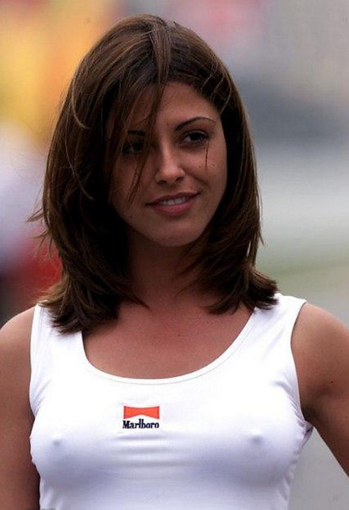 More nip slips and pussy slips pics at http://pussyslip.tumblr.com/
