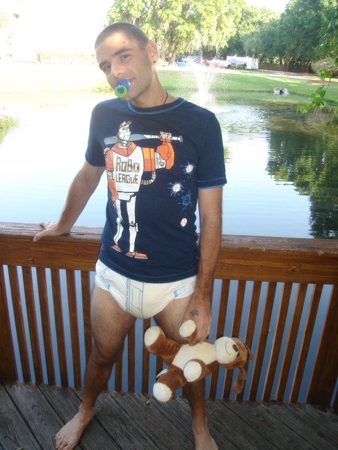 littlebabydee:  Yesterday was payday, so Daddy an’ I went clothes shopping~ Do you like my new shirts? =3 
