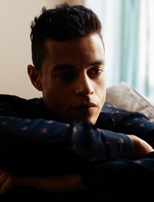 modatrends:Promoting the second season of Mr. Robot, the show’s star, Rami Malek appears in a new ph