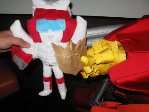 catbeard:  BARQUEST(at the Quest Bar) with Swagimus Prime!
