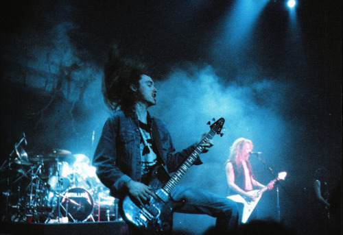 nowtheworldisgoneimjustone:Cliff Burton,James Hetfield and Kirk Hammett 1984