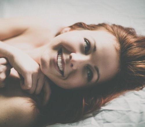 It’s in your eyes what can I say.. #model #czech #redhair #smile #boudoir #beautiful #forguysm