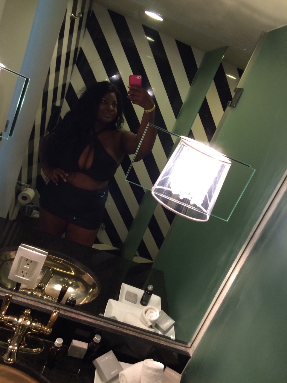 theelostqueen:  Beach ready