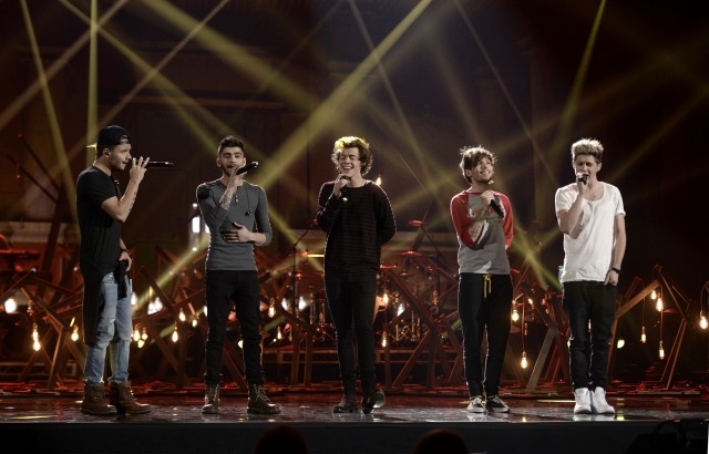 direct-news:  One Direction @ American Music Awards - Rehearsals (22/11/13) 