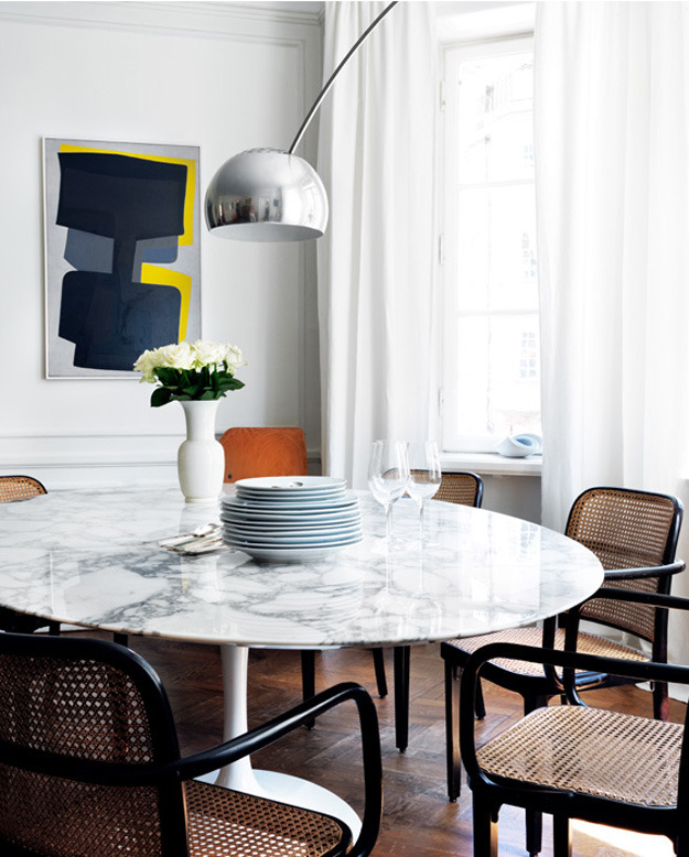 Scandinavian Collectors Eero Saarinen S Tulip Dining Table With Marble Top