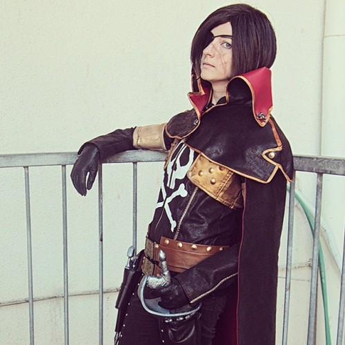 cosmakr: Photoshoots soon! @cieloplus :) #harlock #harlockcosplay #cosplay #captain_harlock #crosspl