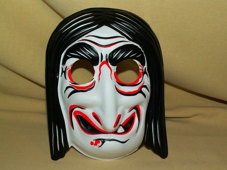 edlfdesigns:  The good ol days… When putting sharp cut plastic near your eyes and