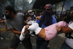 random-sins:  Resistencia estudiantil, UCV, caracas, Venezuela