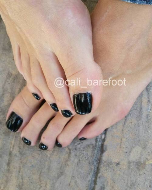 whosay05: cali-barefoot: ♥️ • #heels #calibarefoot #barefoot #barefeet #barefootincalifornia  #feet 