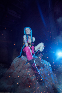 GET JINXED, GUYS! - Jinx/LoL cosplay by Shredinger-Cat