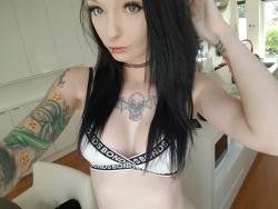 hyliasuicide:  Had some fun doing shoots in Melbourne over the weekend 😊