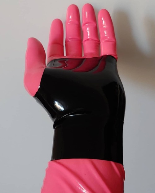 justglovely: Take my hand? #latex #gloves #glovefetish #fetish #black #pink #shiny #shinylatex #nofi