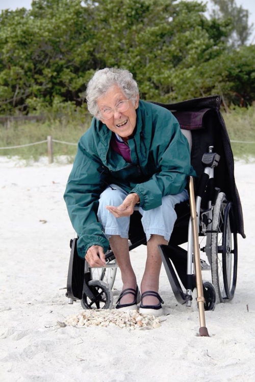 mymodernmet:  90-Year-Old Woman Decides to Go on Cross-Country Road Trip After Cancer Diagnosis