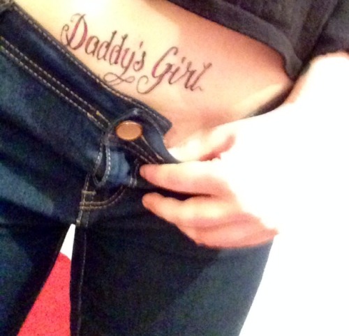 softnhardpussnboots: baabycunt:  Daddy’s girl