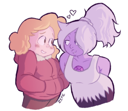 Sadie x Amethyst   ∩(︶▽︶)∩  This