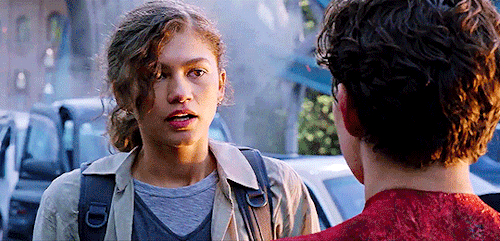 milesgmorales:I don’t really have much luck when it comes to getting close to people. That’s why I l
