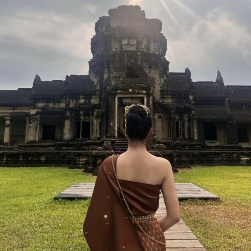 . Rafe Cameron + His Southeast Asian! Gf .