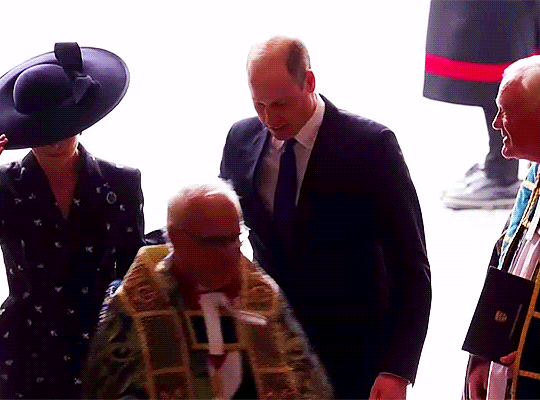 76f3b69644ec92321a9fd98a6a7600a4bb505b09.gif