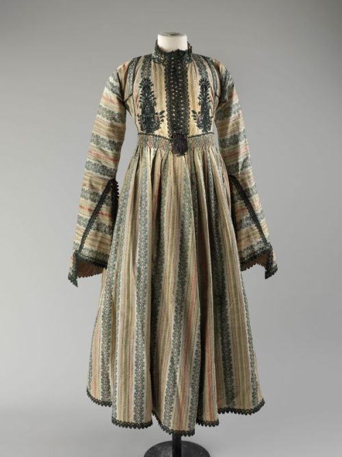 Jewish woman’s dress from Ioannina, GreeceFirst half of the 19th century (?)Silk-thread embroi