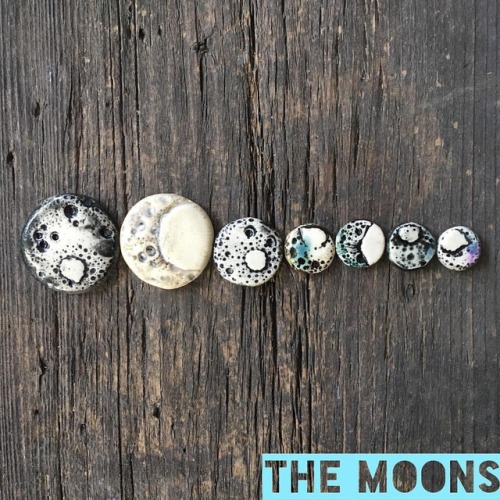 The moons that will be available in tomorrow’s cab sale. 3pm be here on IG.. . . . #cabochon