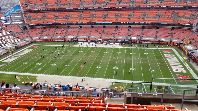 thingssthatmakemewet:mossyoakmaster:thingssthatmakemewet:My first time to a Browns