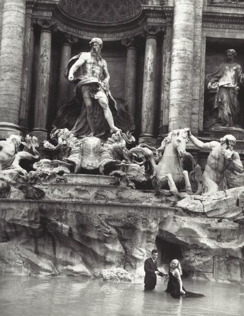 Marcello Mastroianni and Anita Ekberg by Pierluigi Praturlon in La Dolce Vita directed by Feder